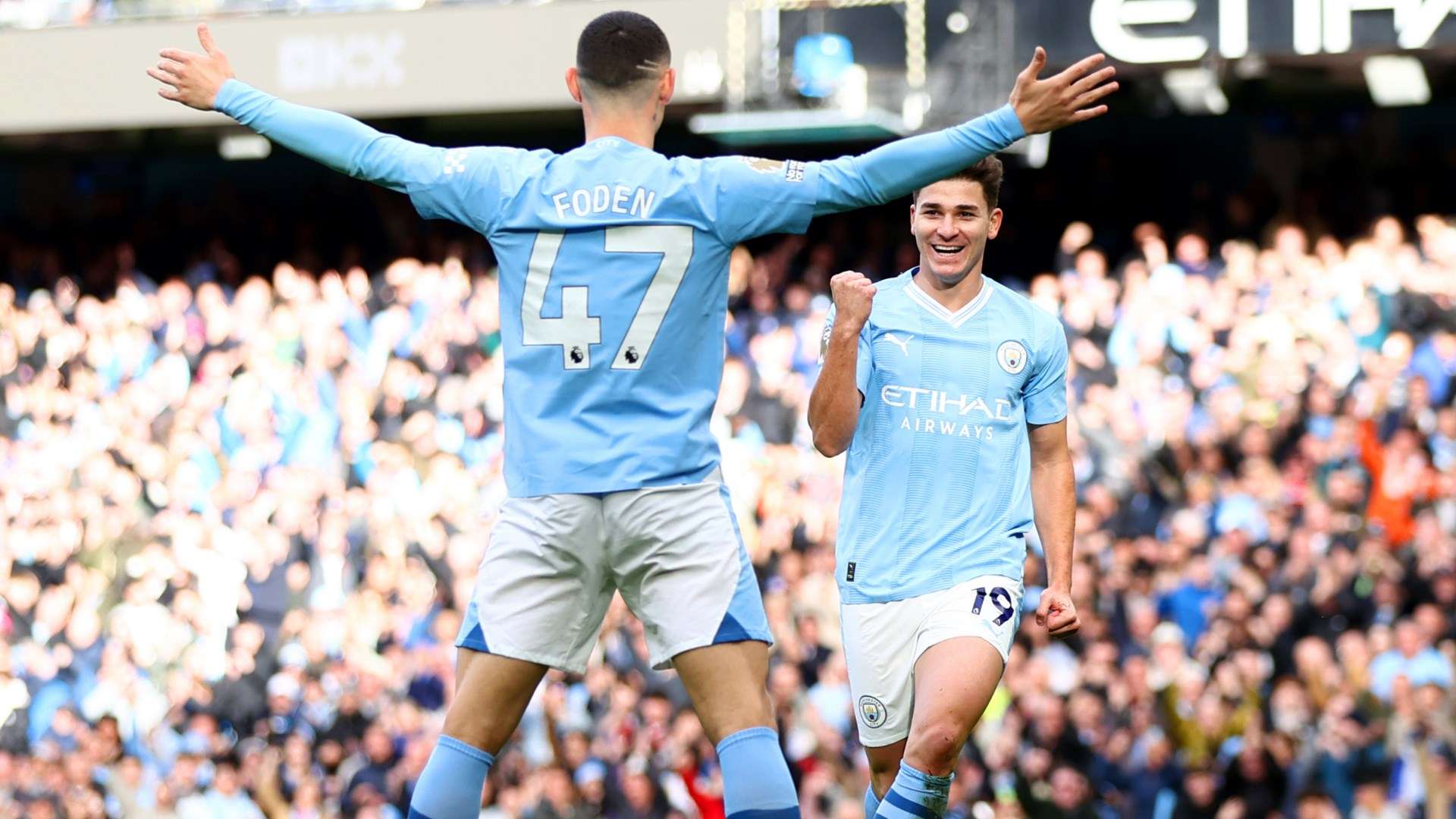 Phil Foden Julian Alvarez Man City 2023-24