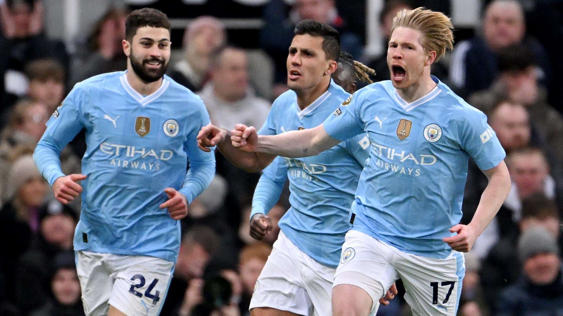 Man City celebrating Kevin De Bruyne goal