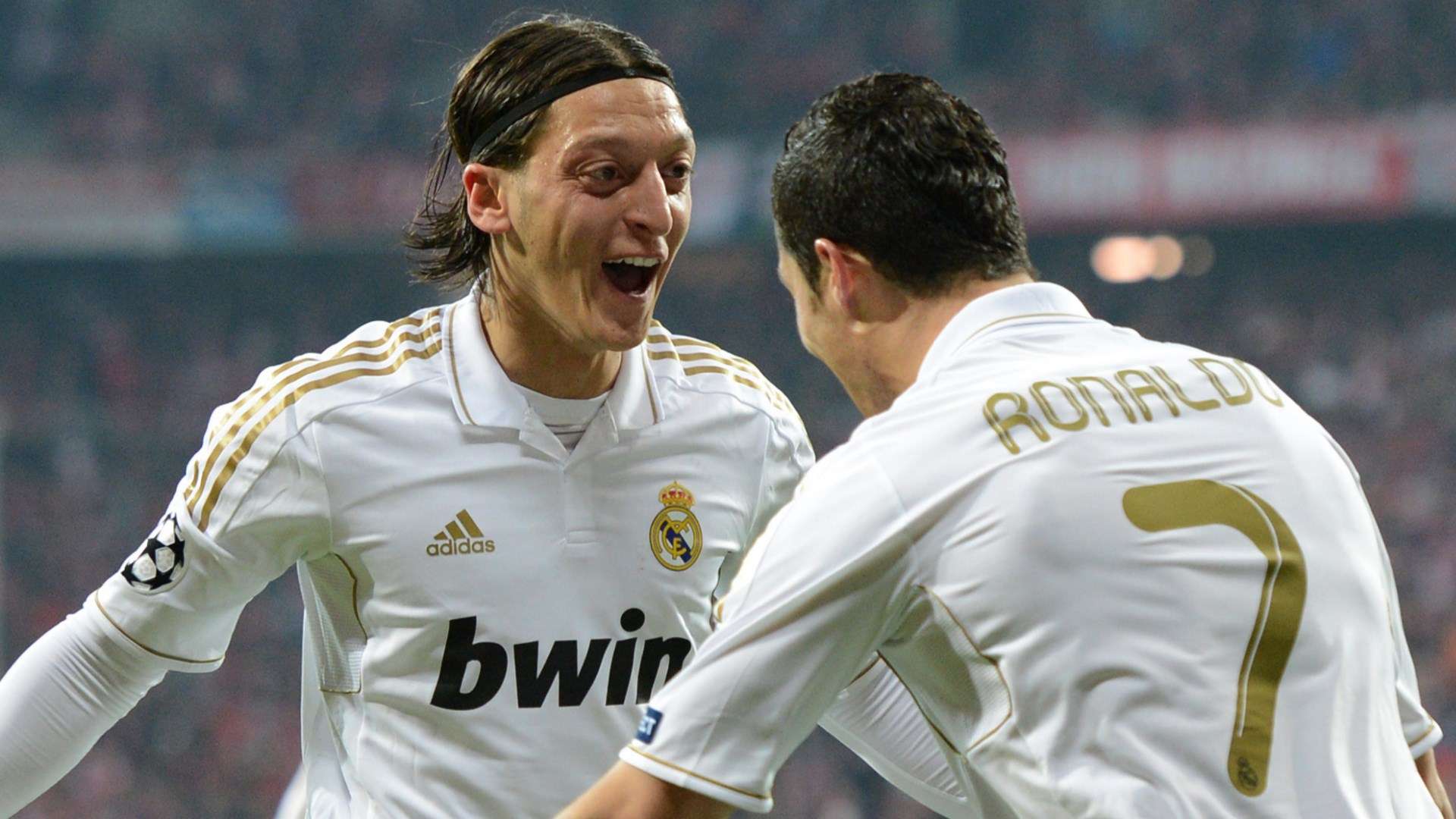 Mesut Ozil Cristiano Ronaldo Real Madrid