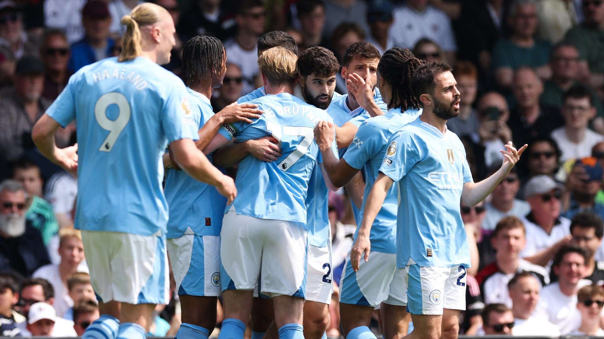 Man City celebrating Josko Gvardiol goal vs Fulham 2023-24