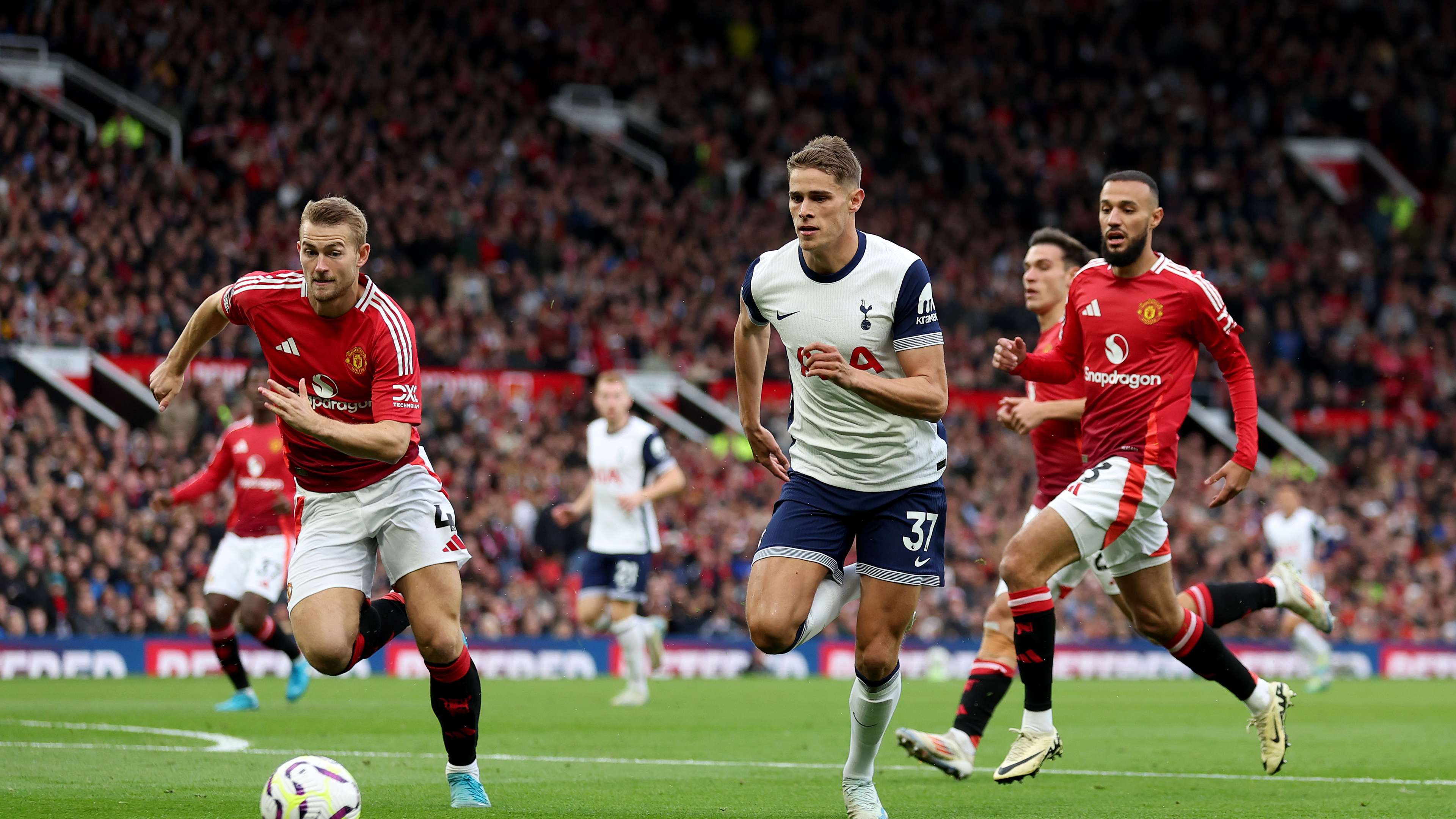 Manchester United FC v Tottenham Hotspur FC - Premier League