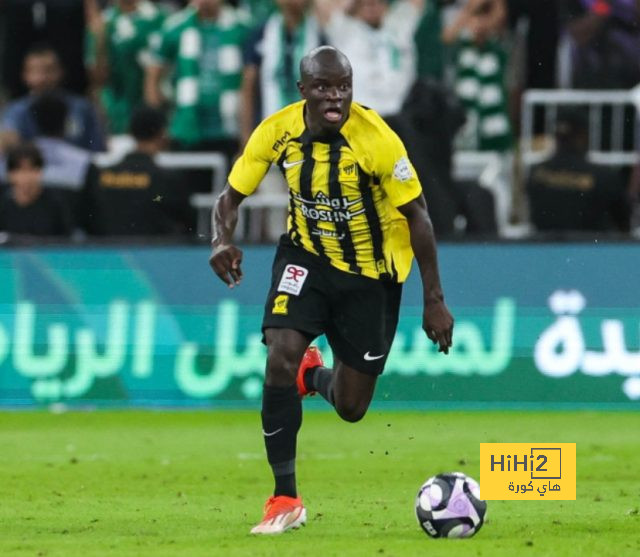 هل مالديني الرجل الأنسب لمنصب المدير الرياضي في الاتحاد؟ 