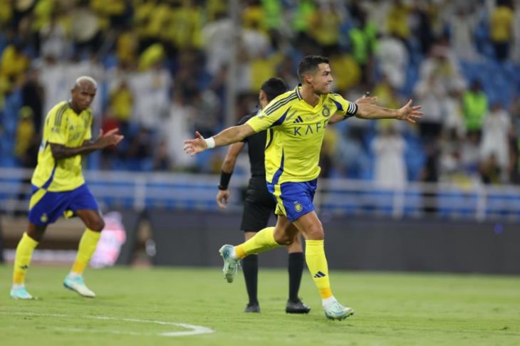 ضربة قوية قبل الديربي.. نجم الهلال مهدد بالغياب أمام النصر 