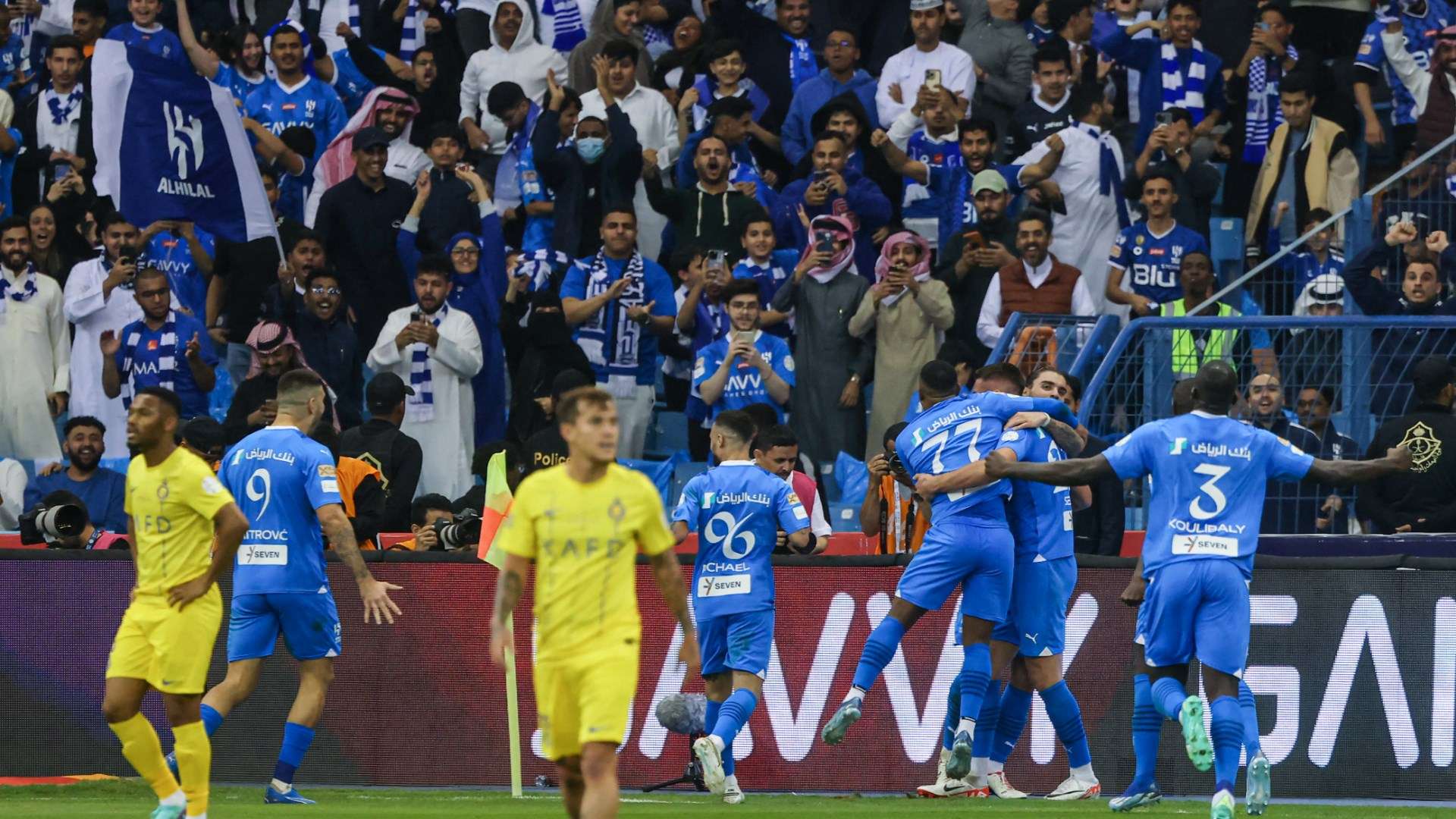 شاهد تحركات تاليسكا أمام الهلال 