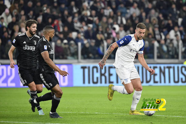 هدية الهلال الثمينة لسالم الدوسري بعد بالتتويج بجائزة أفضل لاعب في آسيا 