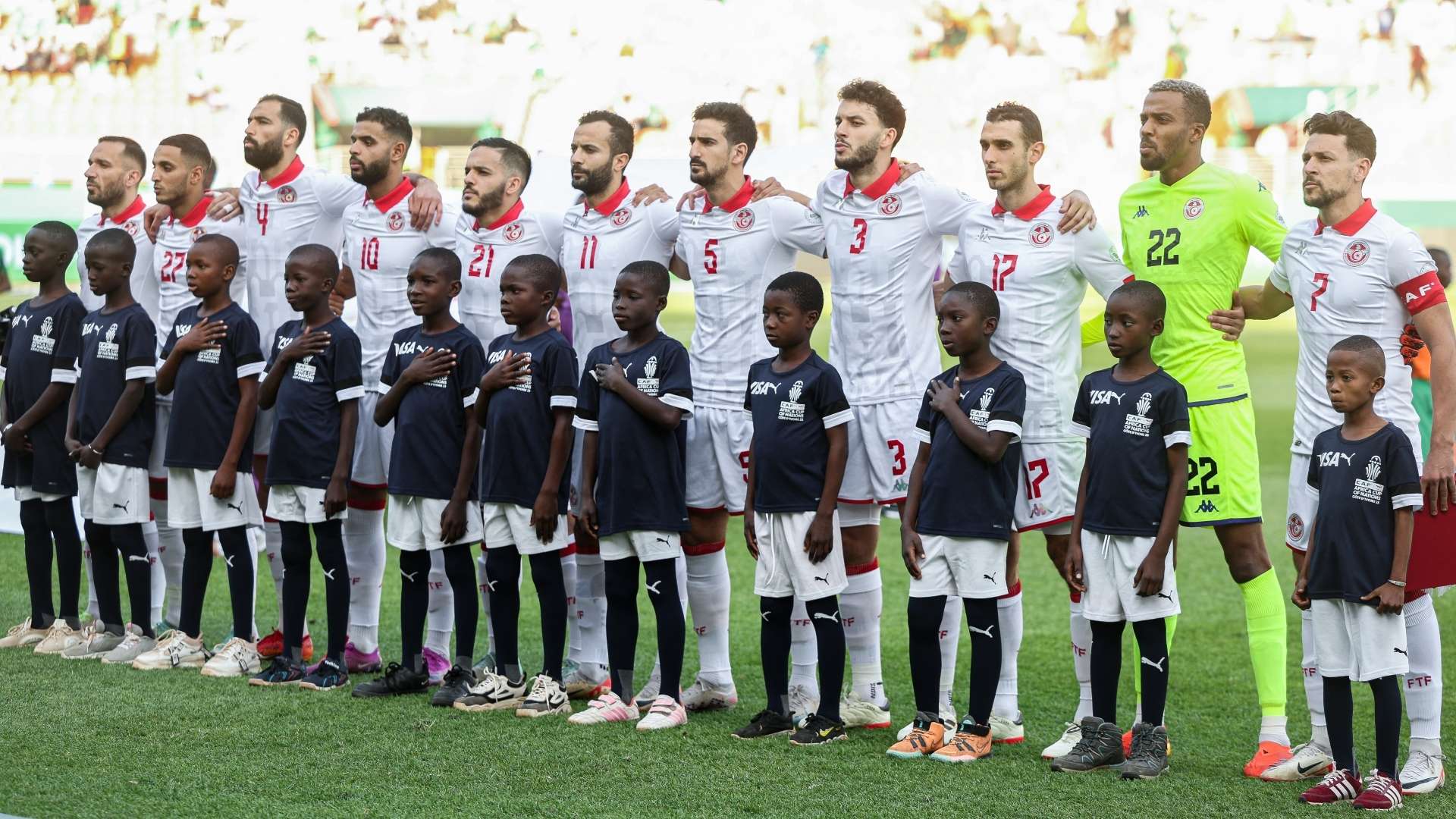 الإيقاف يهدد ثنائي الأهلي قبل مواجهة الهلال 