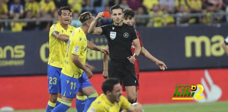 هدية الهلال الثمينة لسالم الدوسري بعد بالتتويج بجائزة أفضل لاعب في آسيا 