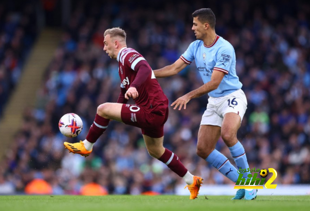 "الهلال ليس من أفضل 3 فرق بالدوري السعودي!" .. عماد السالمي يفلت من فخ مشجع الزعيم بإجابة حاسمة | 