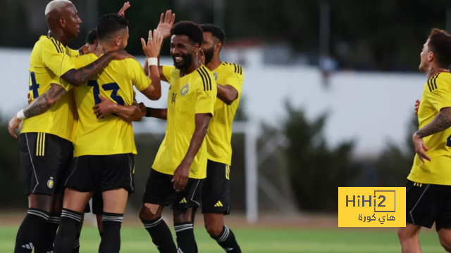 فيديو | "يعايدونا اليوم وبكره" .. صلاة العيد تجمع نجوم الهلال والاتحاد | 