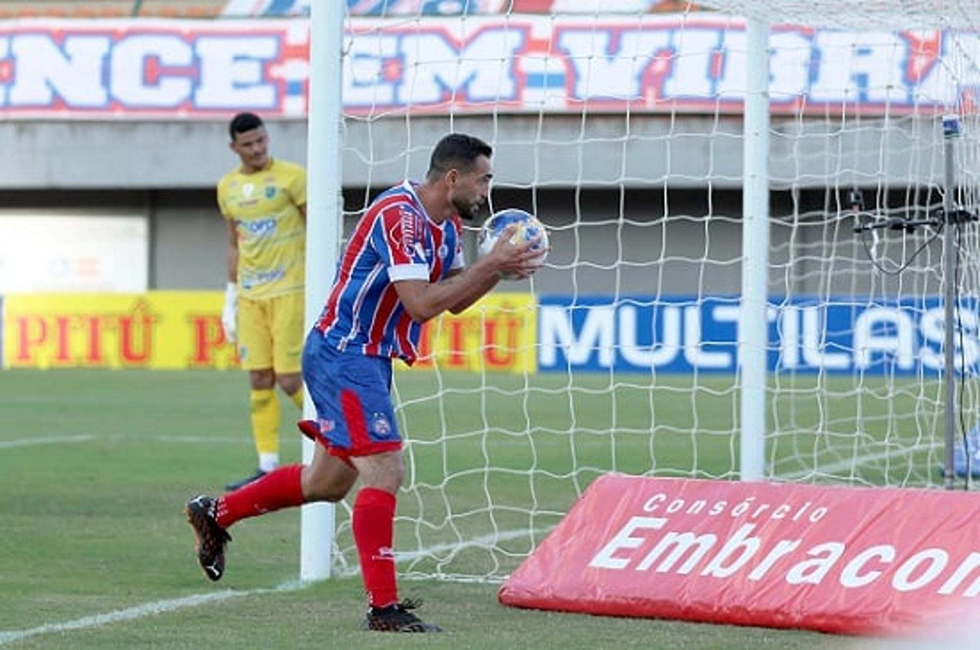 مدرب برشلونة السابق الاقرب لتدريب باريس سان جيرمان ! 