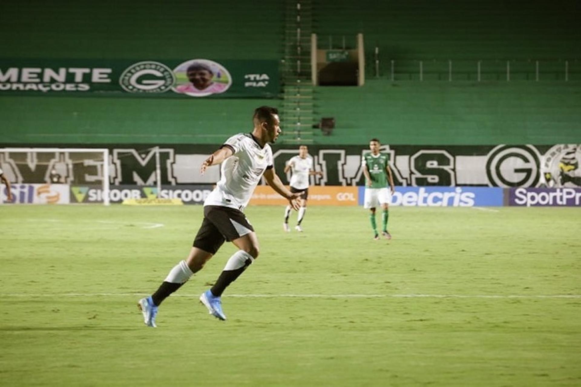 بيولي يعلن طبيعة محمد سيماكان مع النصر 