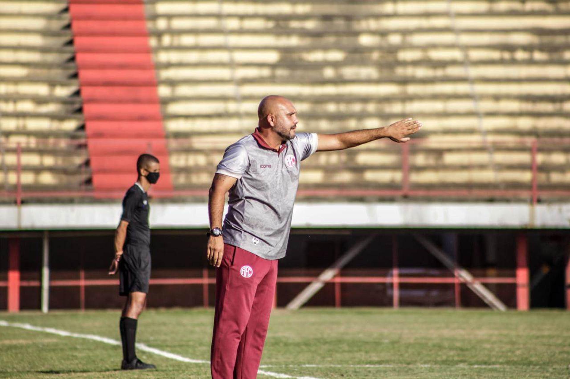 إصابة جديدة تزيد معاناة فونسيكا في ميلان 