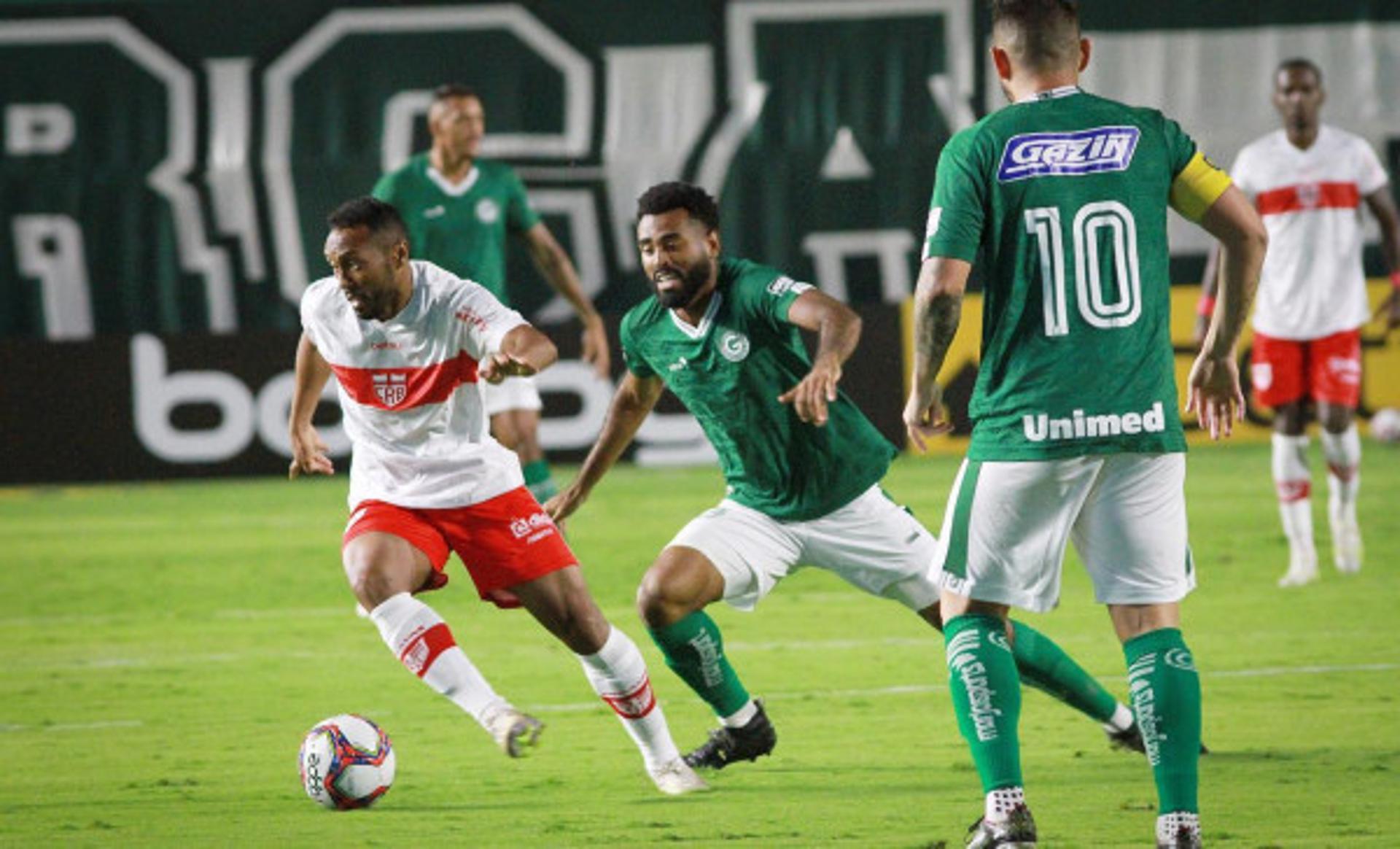 "كلاسيكو وصيف العرب وبطل دوري يلو" .. سخرية نصراوية من قمة الأهلي والهلال | 