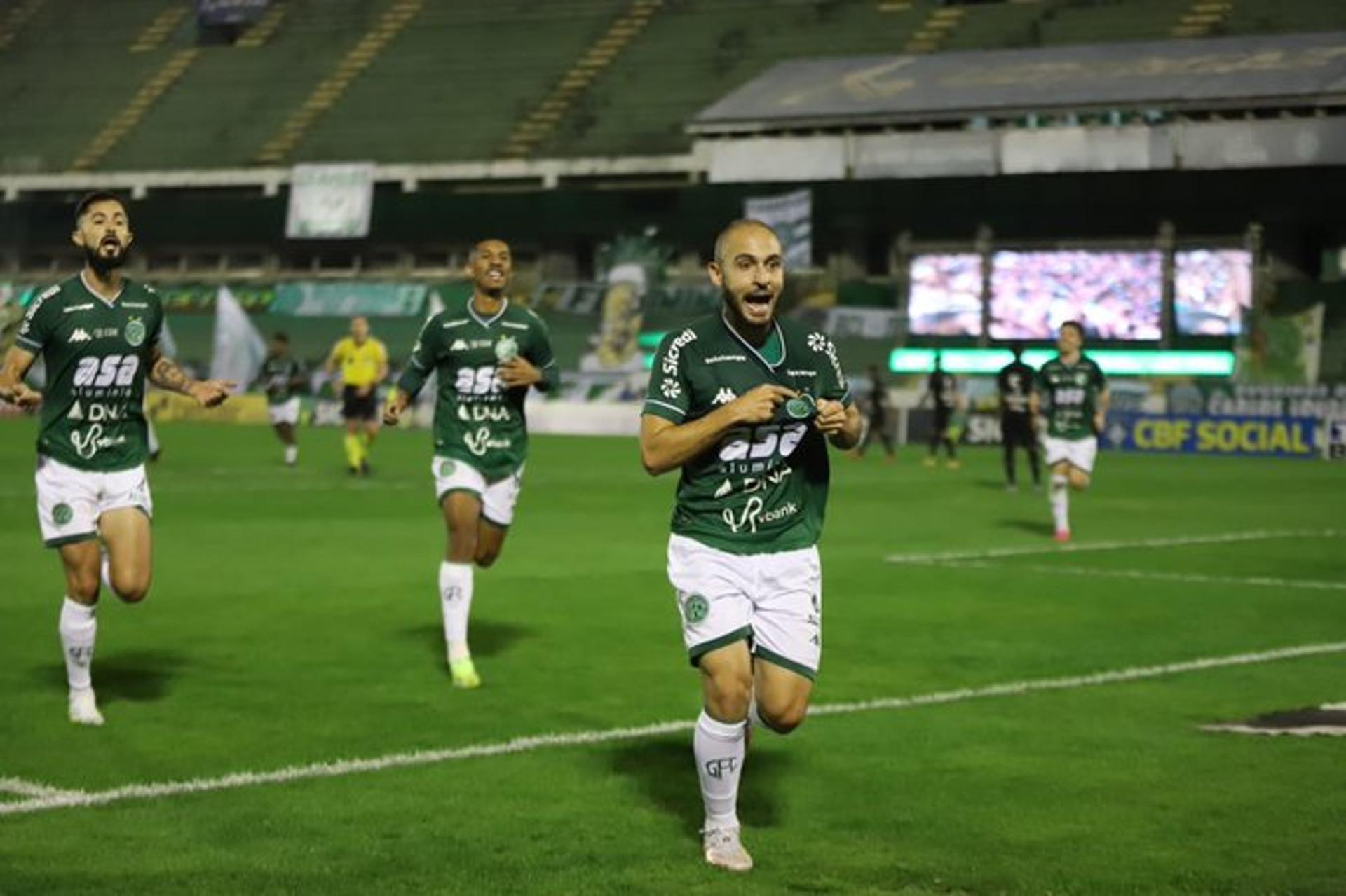 "كريستيانو رونالدو في الصورة أيضًا" .. مطرب شهير يفاجئ الهلال ويعلن الاتفاق مع نيمار للانتقال إلى هذا الفريق! | 