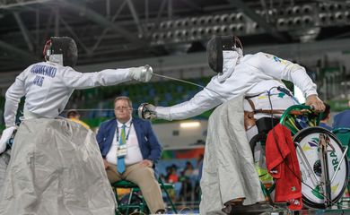 جوارديولا يكشف حقيقة اقترابه من تدريب منتخب إنجلترا 