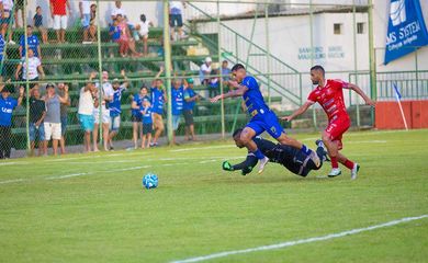 فيديو يكشف لماذا رونالدو فضل كليان مبابي على كريم بن زيما 