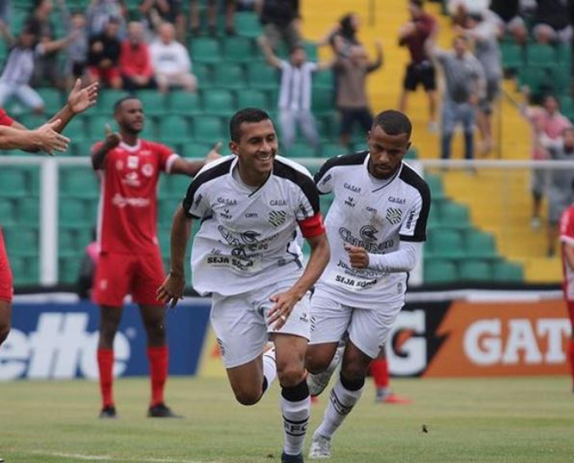 مسار يهزم الأهلى 3 - 1 ويوقف انتصاراته بدورى الكرة النسائية 