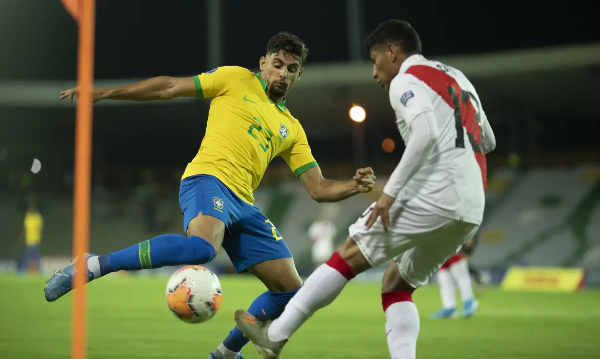 بيدري يمني النفس بالفوز بكأس العالم 