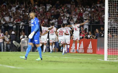 ليفربول يزاحم مانشستر سيتي وريال مدريد على ضم نجم منتخب إسبانيا - Scores 