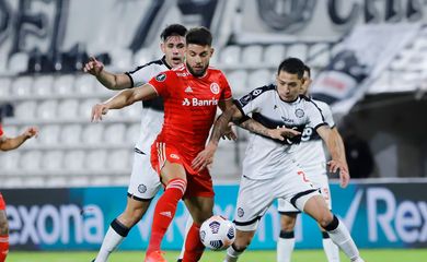 موعد تعويض ريال مدريد من الفيفا في إصابة كامافينجا 