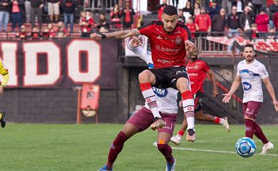 زانيتي: نهائي كأس العالم لن يغير رأيي في ميسي 