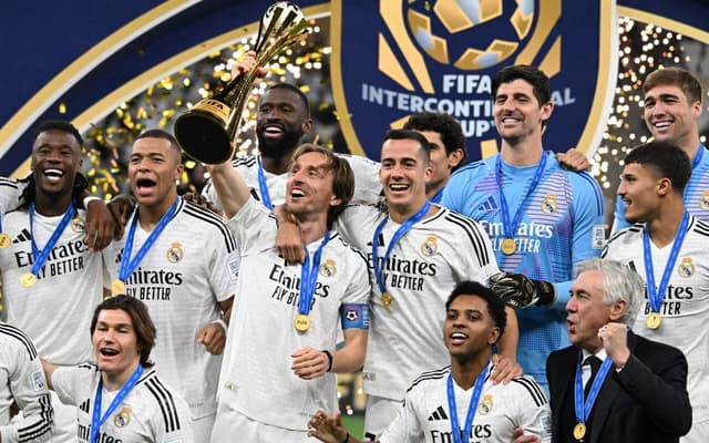 فينيسيوس يقود هجوم ريال مدريد أمام إسبانيول في الليجا 