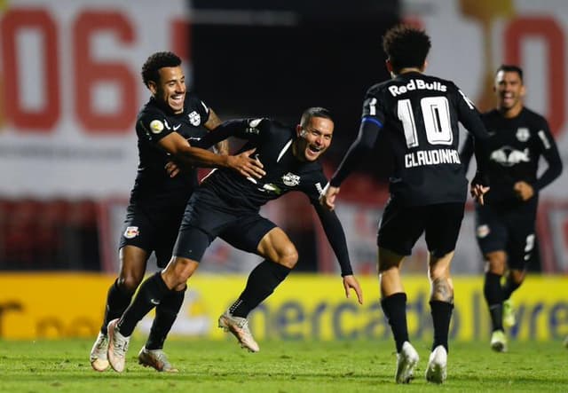 التحدي المقبل لـ الهلال بعد التعادل أمام النصر 