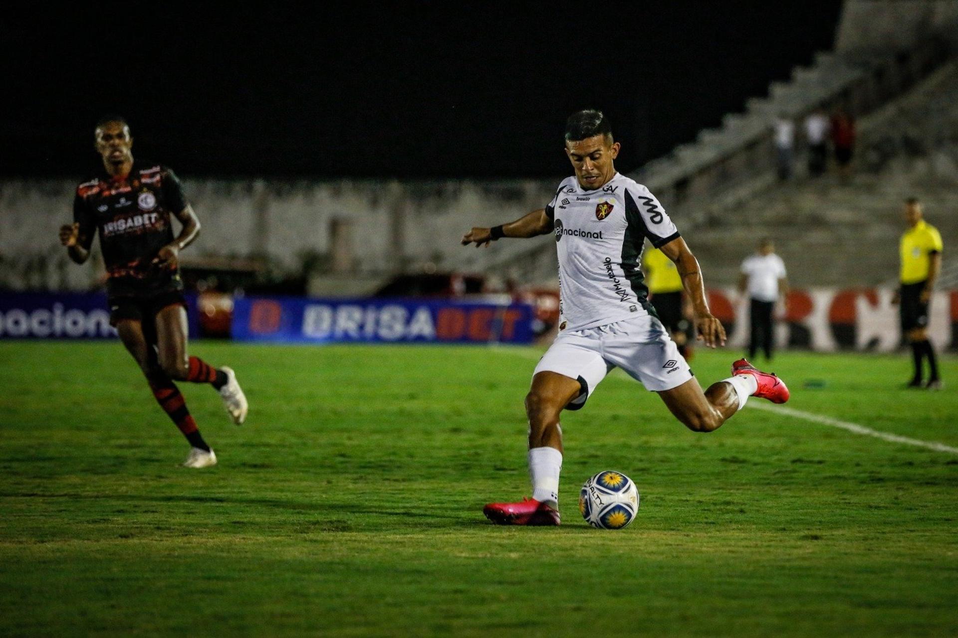 بنزيما جاهز لقيادة الاتحاد أمام الاتفاق فى الدورى السعودى 