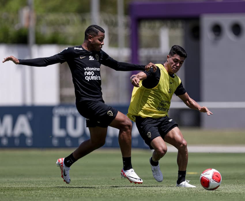 معلق مباراة النصر والفيحاء في دوري روشن 