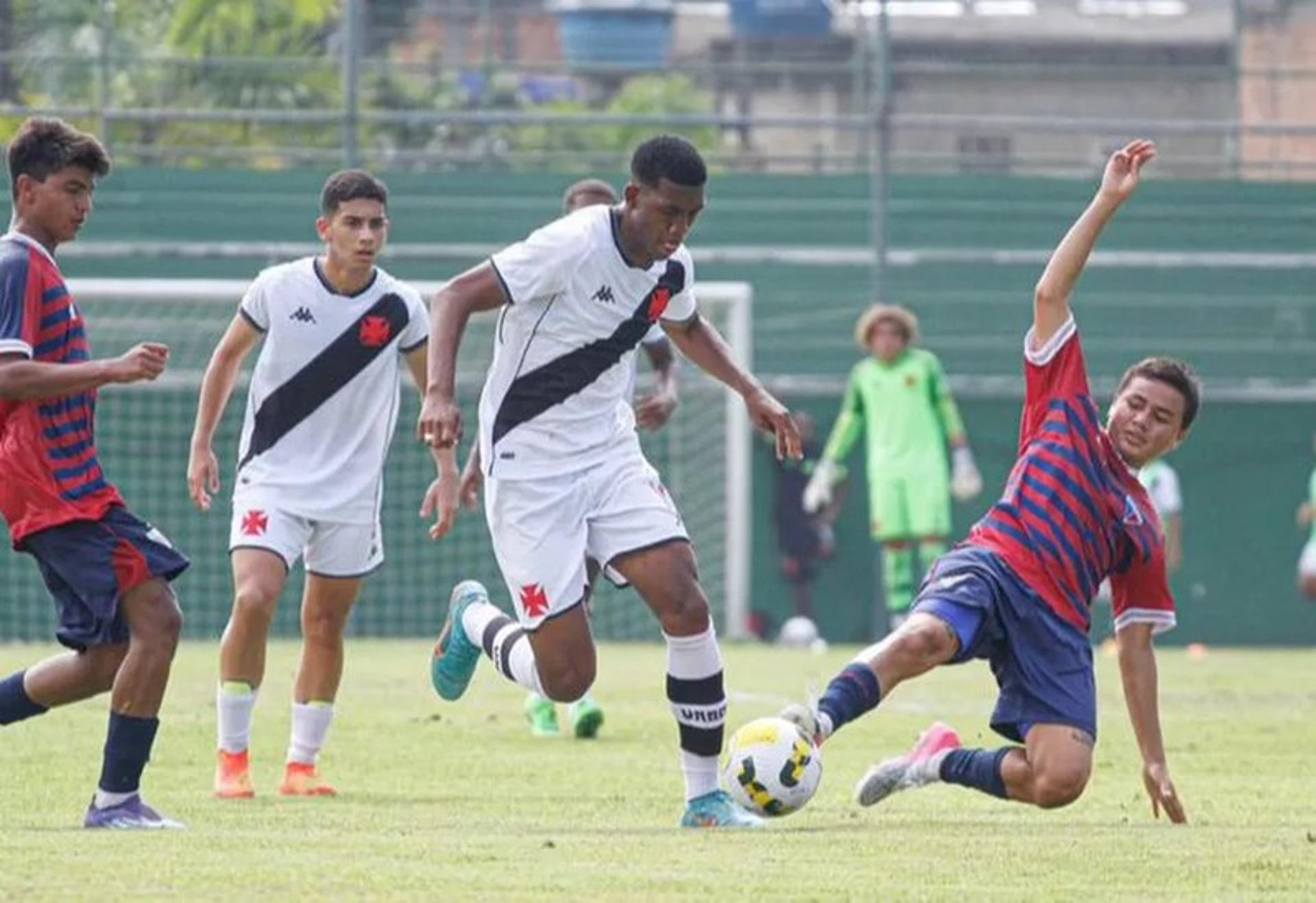 فيديو: حائط برشلونة يعود لبث الثقة في نفوس زملائه 