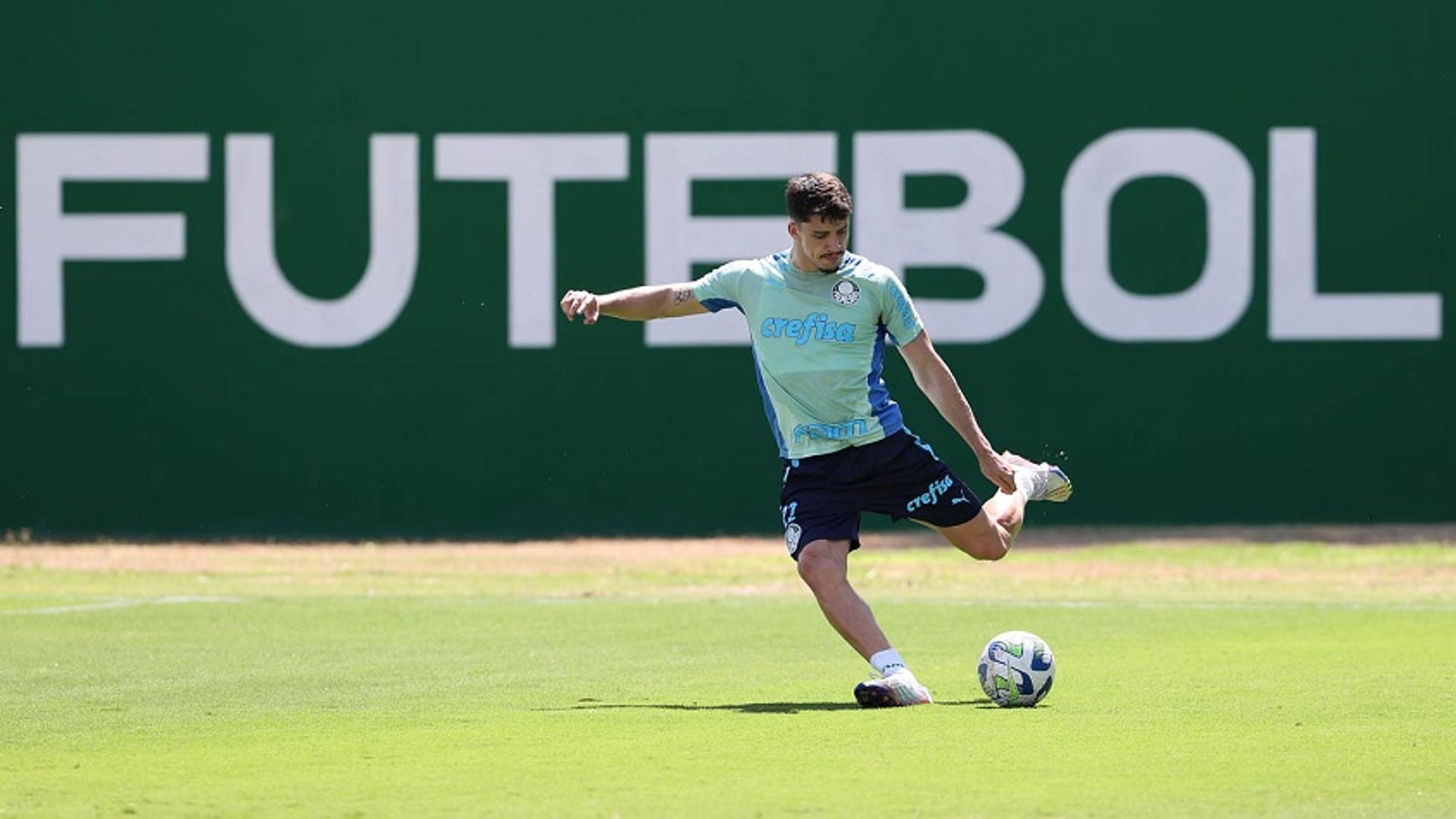 جول مورنينج.. بيدرو يقود برشلونة للقب السوبر الأوروبي بهدف قاتل في شاختار 