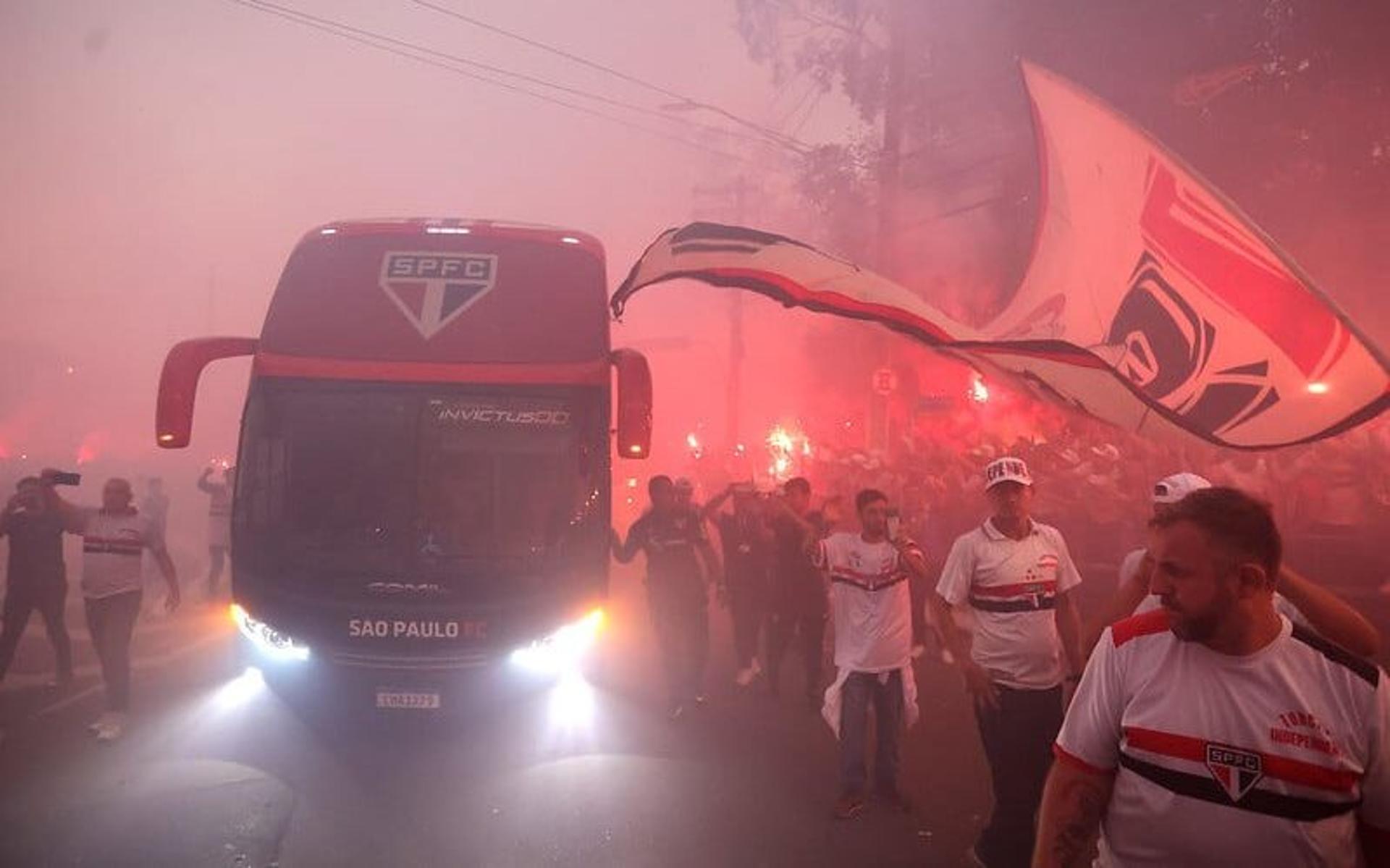 صورة : فيتور روكي يصل إلى برشلونة 