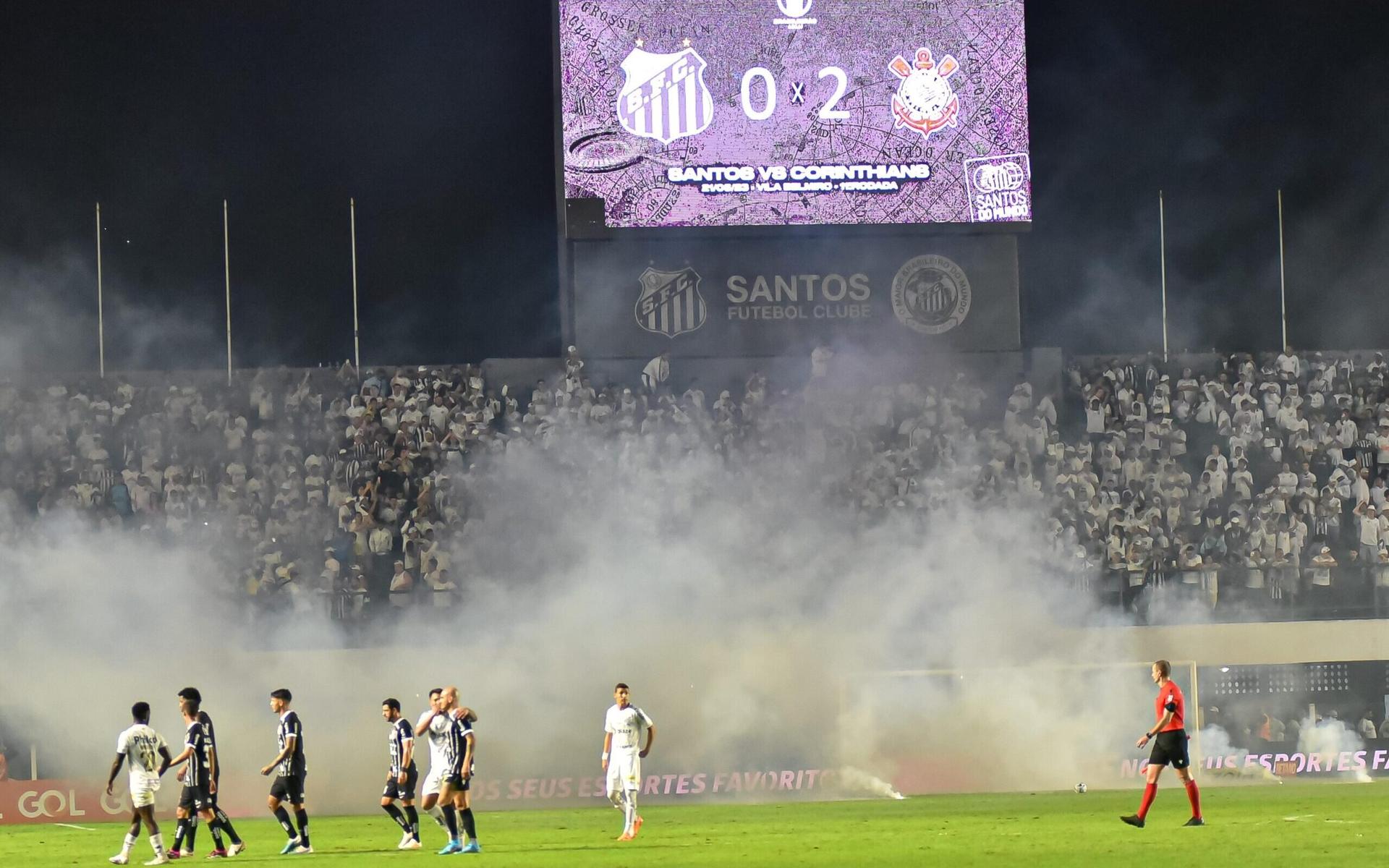 دفاع روما أمام كالياري في الدوري الإيطالي 